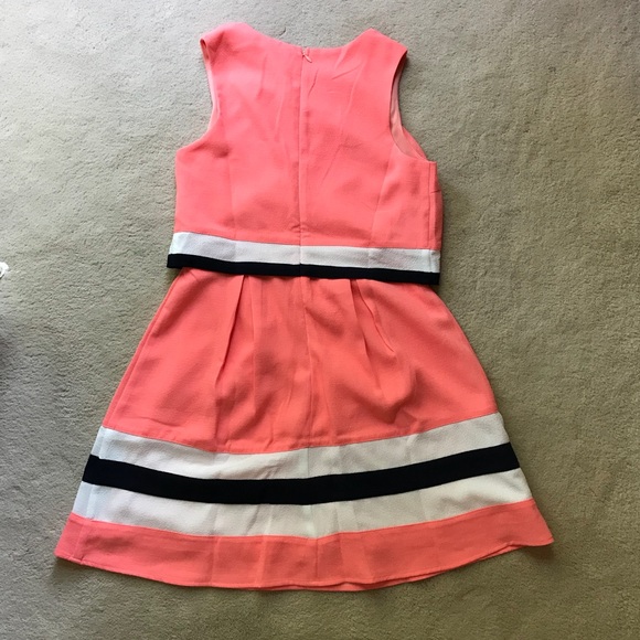 Sleeveless Coral Layered Color Block Dress - Picture 3 of 4